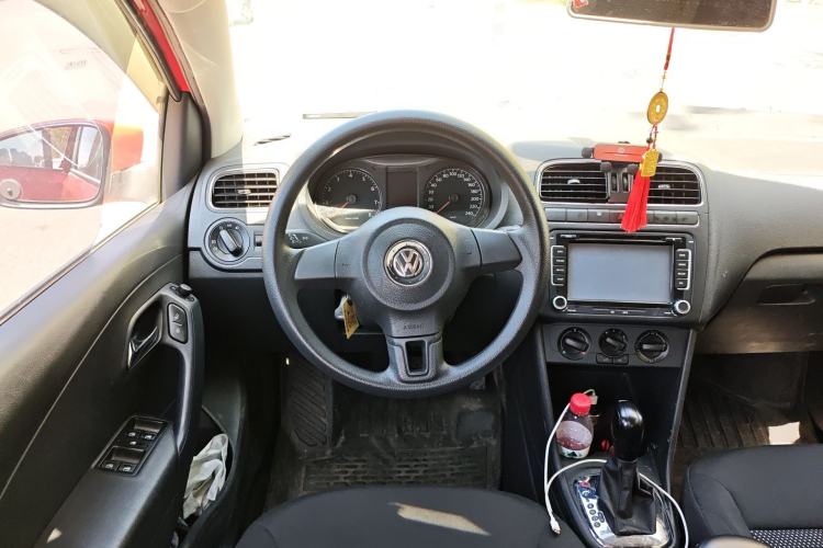 Used Volkswagen Polo 2013 1.6L Automatic Comfort Edition Steering Wheel
