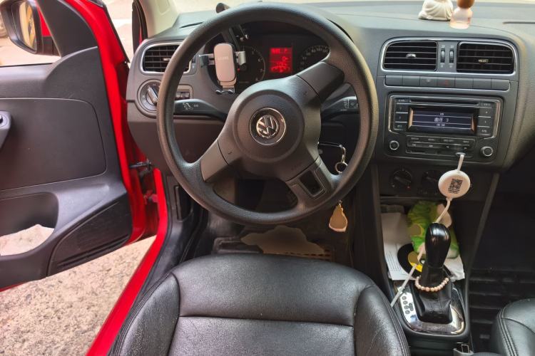 Used Volkswagen Polo 2013 1.4L Automatic Comfort Edition Steering Wheel