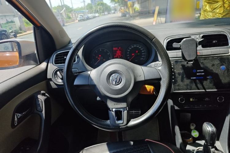 Used Volkswagen Polo 2013 1.6L Automatic Comfort Edition Steering Wheel