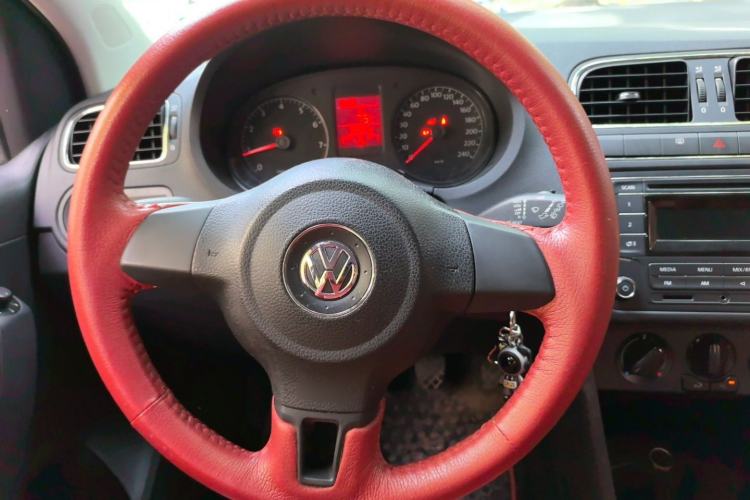 Used Volkswagen Polo 2013 1.6L Manual Comfort Edition Steering Wheel