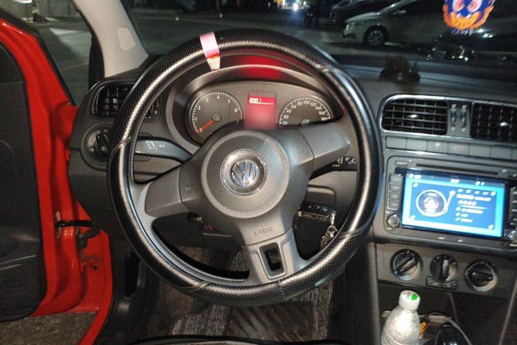 Used Volkswagen Polo 2013 1.6L Automatic Comfort Edition Steering Wheel