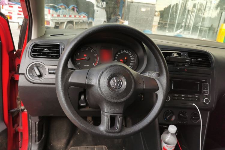 Used Volkswagen Polo 2013 1.4L Manual Fashion Edition Steering Wheel