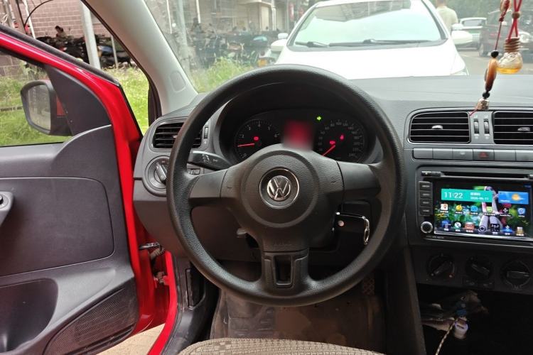Used Volkswagen Polo 2013 1.4L Manual Fashion Edition Steering Wheel