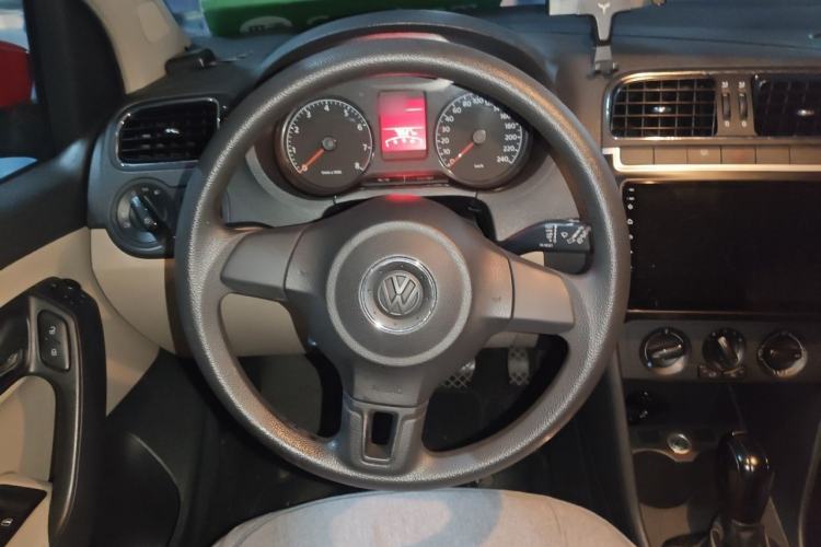 Used Volkswagen Polo 2013 1.4L Automatic Comfort Edition Steering Wheel