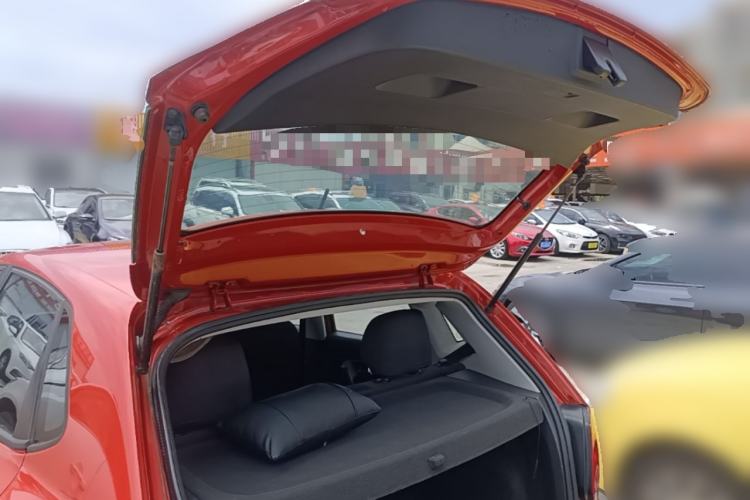 Used Volkswagen Polo 2013 1.4L Manual Fashion Edition Trunk