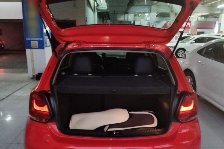 Used Volkswagen Polo 2013 1.6L Automatic Comfort Edition Trunk