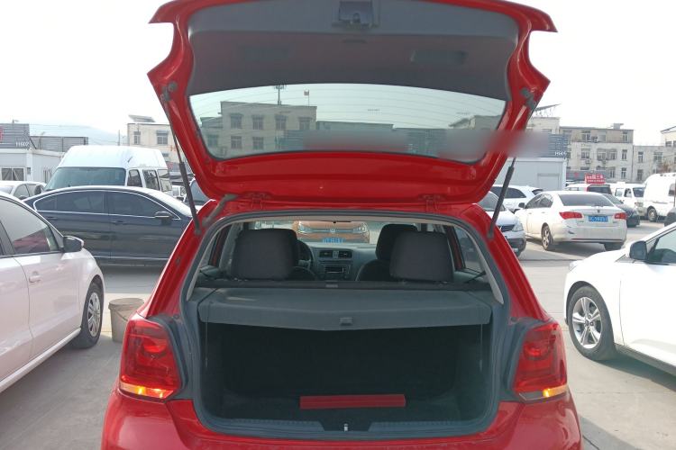 Used Volkswagen Polo 2013 1.4L Manual Fashion Edition Trunk