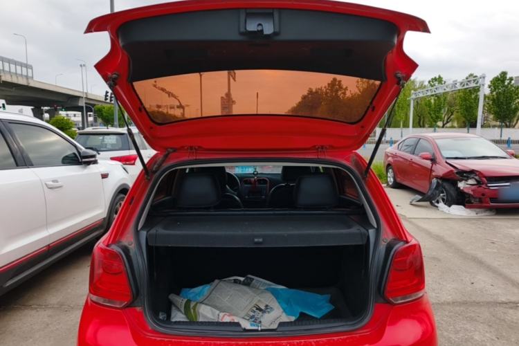 Used Volkswagen Polo 2013 1.4L Manual Fashion Edition Trunk