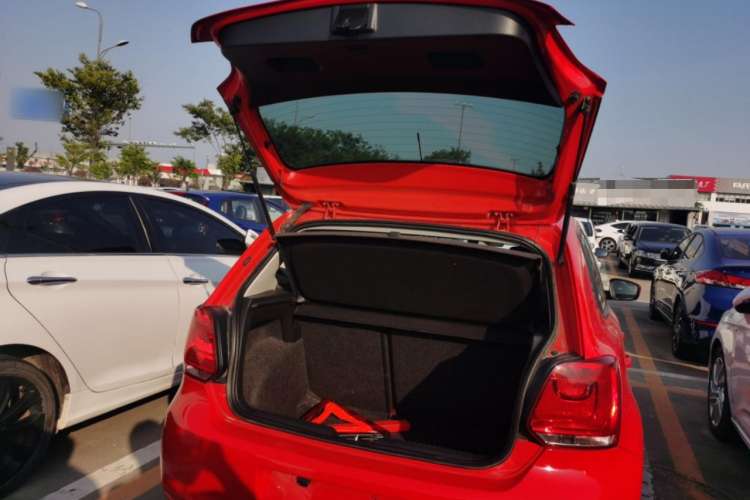 Used Volkswagen Polo 2013 1.6L Automatic Comfort Edition Trunk