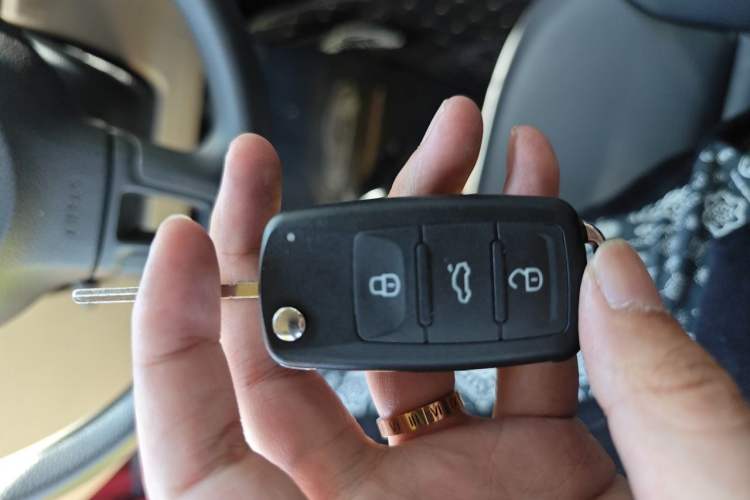 Used Volkswagen Polo 2013 1.4L Manual Fashion Edition Vehicle Key