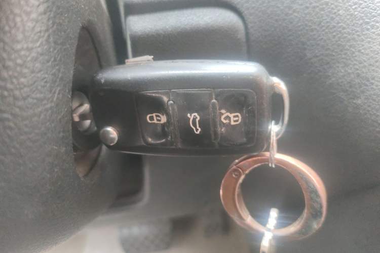 Used Volkswagen Polo 2013 1.4L Automatic Luxury Edition Vehicle Key