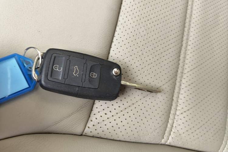 Used Volkswagen Polo 2013 1.6L Automatic Luxury Edition Vehicle Key