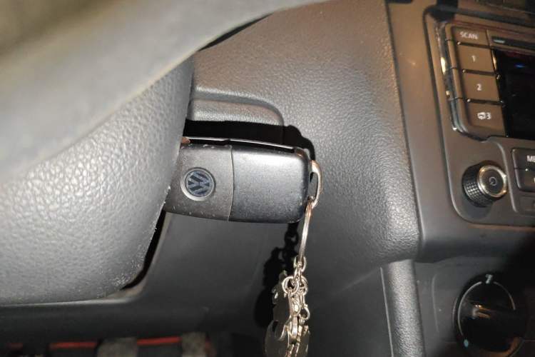 Used Volkswagen Polo 2013 1.4L Manual Comfort Edition Vehicle Key