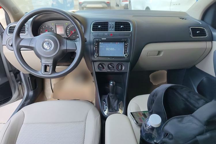 Used Volkswagen Polo 2013 1.4L Automatic Comfort Edition Center Console