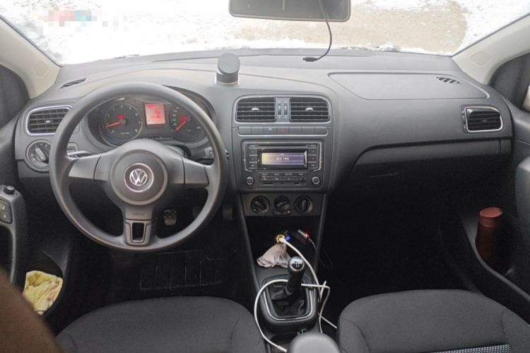 Used Volkswagen Polo 2013 1.4L Manual Comfort Edition Center Console