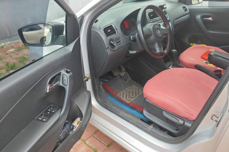Used Volkswagen Polo 2013 1.4L Automatic Comfort Edition Driver Seat
