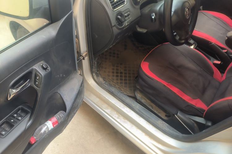 Used Volkswagen Polo 2013 1.6L Automatic Comfort Edition Driver Seat