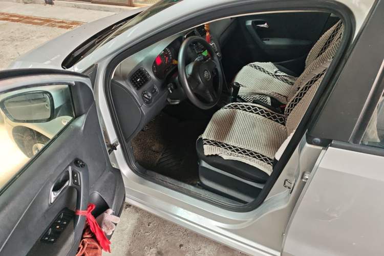 Used Volkswagen Polo 2013 1.4L Manual Fashion Edition Driver Seat