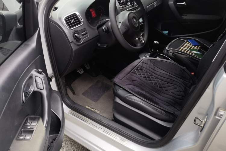 Used Volkswagen Polo 2013 1.4L Manual Fashion Edition Driver Seat