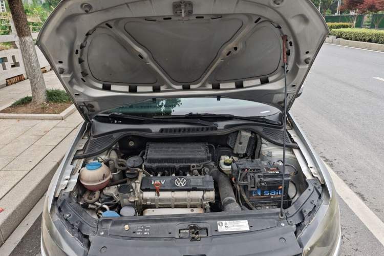 Used Volkswagen Polo 2013 1.4L Manual Fashion Edition Engine Bay