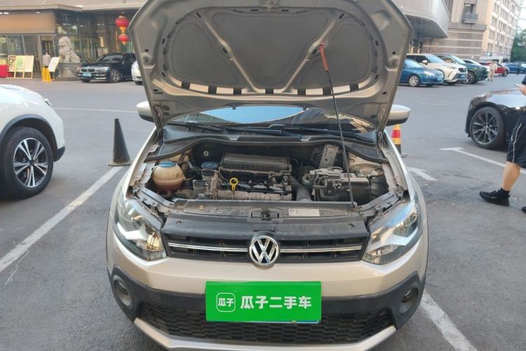 Used Volkswagen Polo 2013 1.6L Automatic Comfort Edition Engine Bay