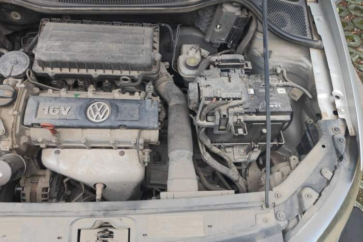 Used Volkswagen Polo 2013 1.4L Automatic Comfort Edition Engine Bay Left