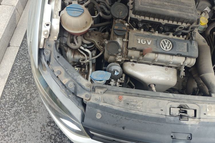 Used Volkswagen Polo 2013 1.6L Automatic Comfort Edition Engine Bay Right