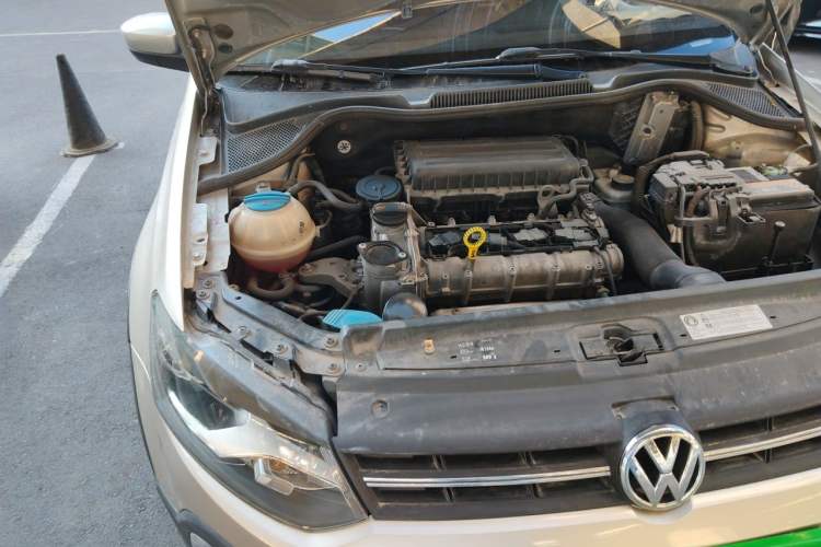 Used Volkswagen Polo 2013 1.6L Automatic Comfort Edition Engine Bay Right