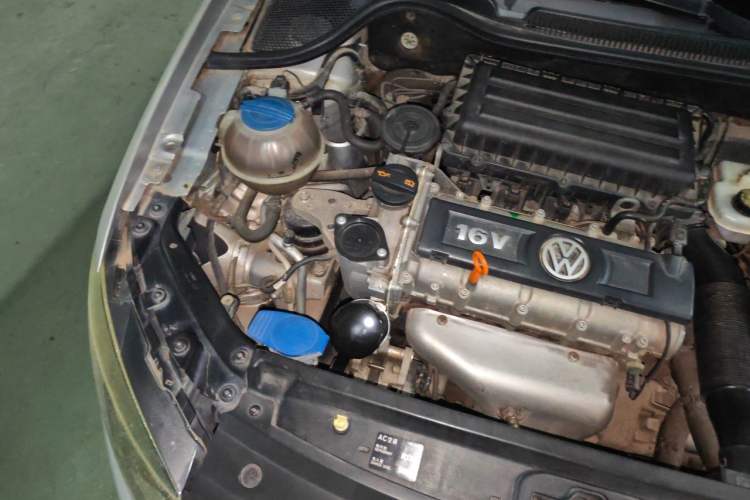 Used Volkswagen Polo 2013 1.4L Manual Fashion Edition Engine Bay Right