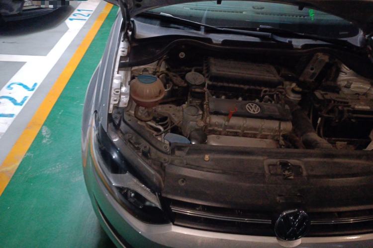 Used Volkswagen Polo 2013 1.4L Manual Comfort Edition Engine Bay Right