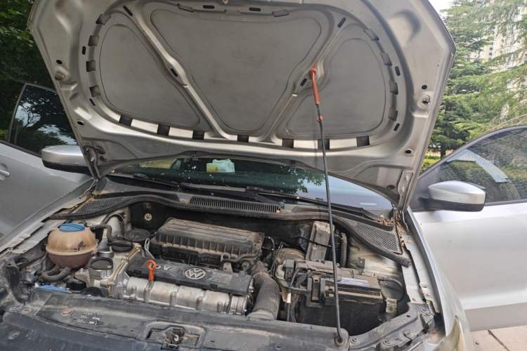 Used Volkswagen Polo 2013 1.4L Manual Fashion Edition Engine Bay