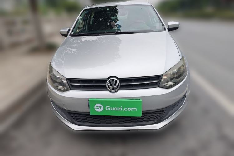 Used Volkswagen Polo 2013 1.4L Manual Fashion Edition Front
