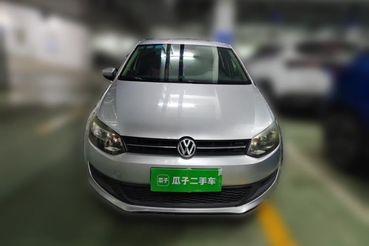 Used Volkswagen Polo 2013 1.4L Manual Fashion Edition Front