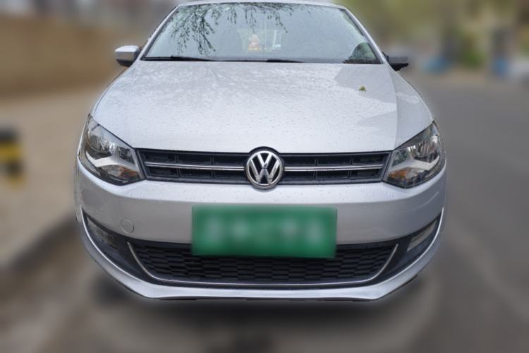 Used Volkswagen Polo 2013 1.6L Automatic Luxury Edition Front