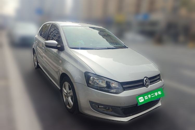 Used Volkswagen Polo 2013 1.6L Automatic Comfort Edition Front Right 45 Deg
