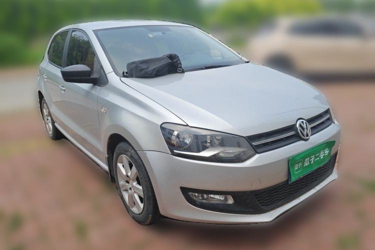 Used Volkswagen Polo 2013 1.4L Automatic Comfort Edition Front Right 45 Deg