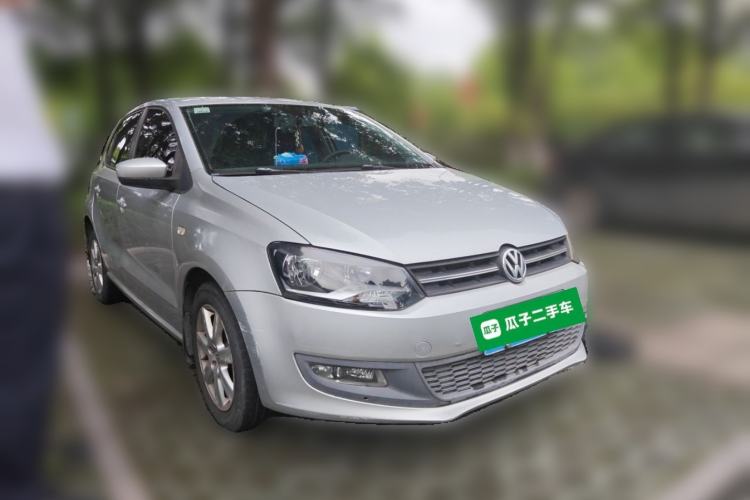 Used Volkswagen Polo 2013 1.4L Automatic Comfort Edition Front Right 45 Deg