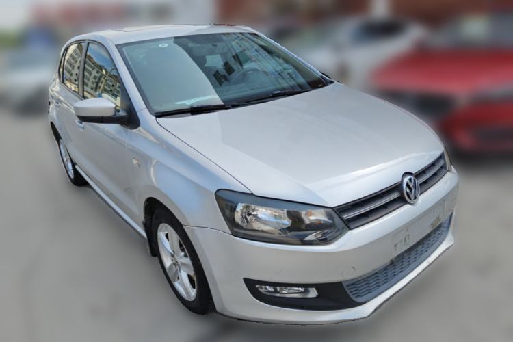 Used Volkswagen Polo 2013 1.6L Automatic Comfort Edition Front Right 45 Deg