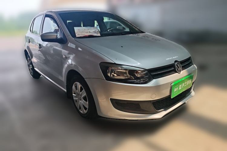 Used Volkswagen Polo 2013 1.4L Manual Fashion Edition Front Right 45 Deg