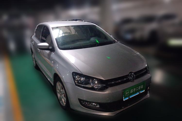 Used Volkswagen Polo 2013 1.4L Manual Comfort Edition Front Right 45 Deg