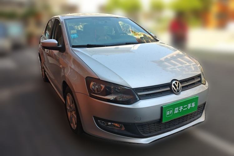 Used Volkswagen Polo 2013 1.4L Automatic Comfort Edition Front Right 45 Deg