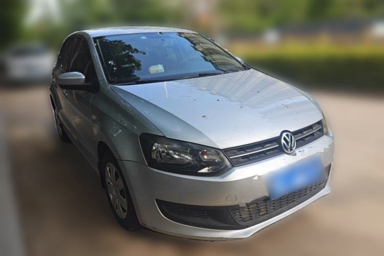 Used Volkswagen Polo 2013 1.4L Manual Fashion Edition Front Right 45 Deg