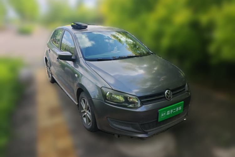 Used Volkswagen Polo 2013 1.4L Manual Fashion Edition Front Right 45 Deg