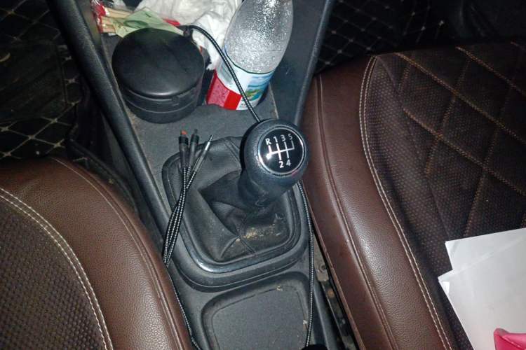 Used Volkswagen Polo 2013 1.4L Manual Comfort Edition Gear Lever