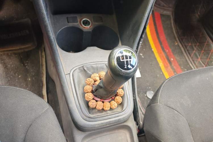 Used Volkswagen Polo 2013 1.4L Manual Fashion Edition Gear Lever