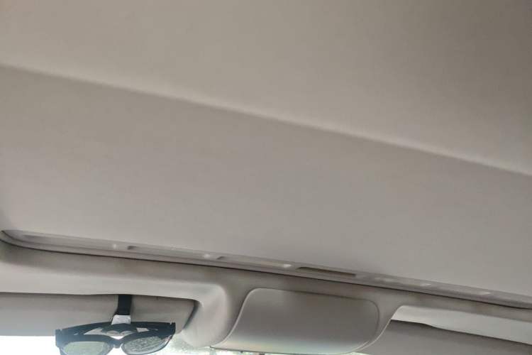 Used Volkswagen Polo 2013 1.4L Automatic Luxury Edition Headliner