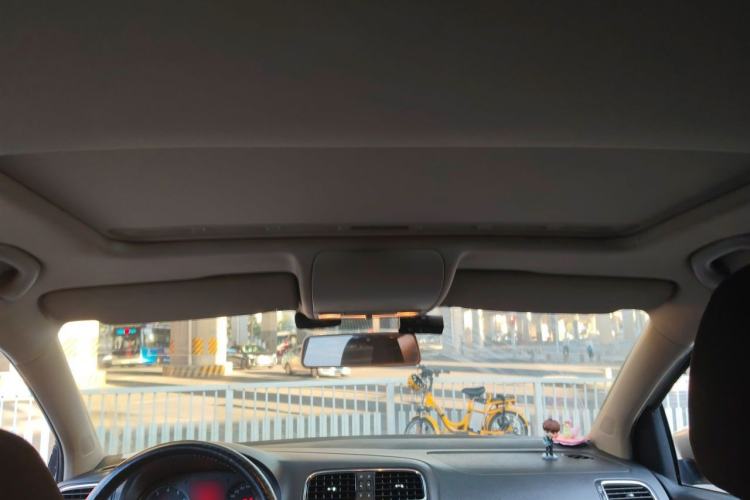 Used Volkswagen Polo 2013 1.6L Automatic Comfort Edition Headliner