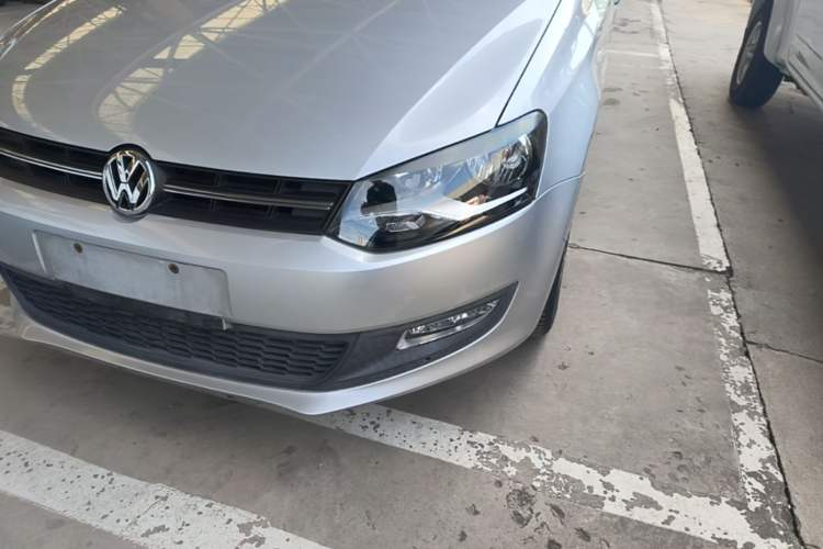 Used Volkswagen Polo 2013 1.4L Automatic Comfort Edition Left Front Headlight
