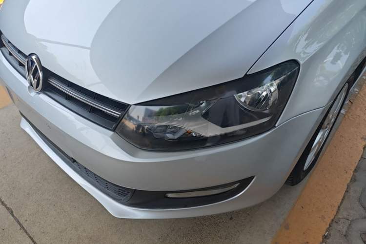 Used Volkswagen Polo 2013 1.4L Automatic Comfort Edition Left Front Headlight