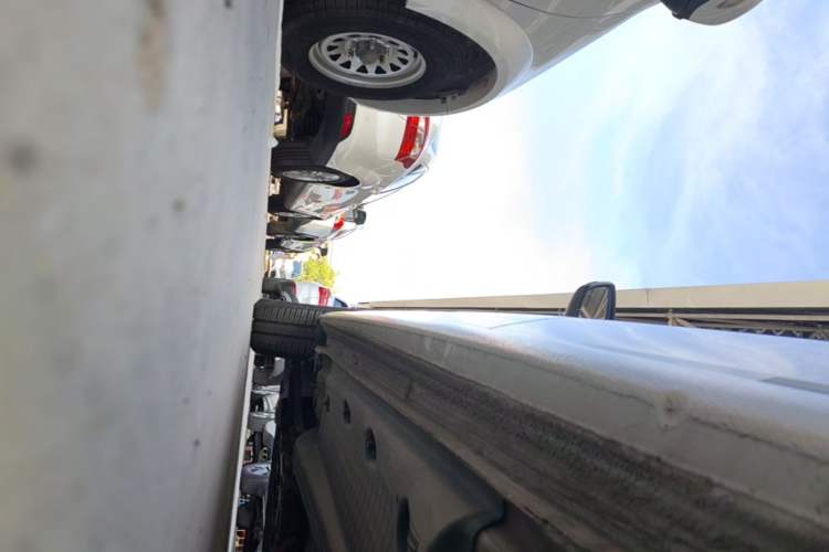 Used Volkswagen Polo 2013 1.4L Automatic Comfort Edition Left Side Sill